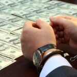 Боротьба з корупцією по-українськи: скільки злочинців опинилися за гратами – неочікувана статистика