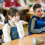 Українські діти перестали отримувати допомогу в Польщі: чому скасували виплати 800+