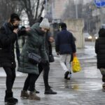 Ожеледиця на дорозі: у Нацполіції розповіли пішоходам, як себе убезпечити