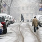 Різке похолодання зі снігом: синоптикиня розповіла, коли до України прийде справжня зима