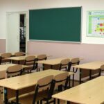 Вчителів попередили: замість підвищення зарплат взагалі не буде – кого торкнеться