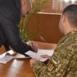 Бюрократична машина на шляху до відстрочки: що чекає на українців, які оформлюватимуть документи