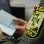 Нові правила виїзду чоловіків: кого випустять за кордон, а кому відмовлять