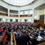 Поки в Україні зростають податки: Рада хоче послабити контроль за статками чиновників