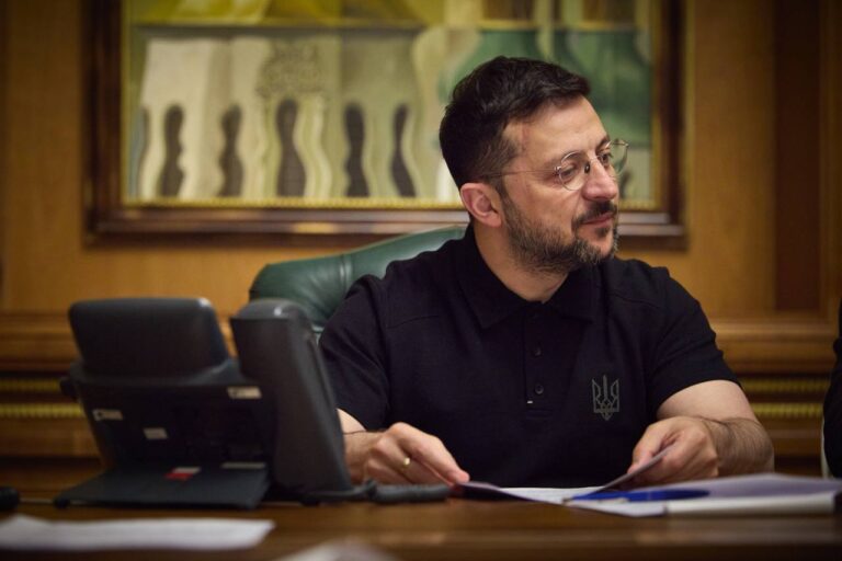 Зеленський провів телефонну розмову із Трампом: про що говорили президенти